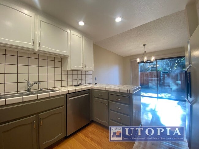 Building Photo - 2838 Casa De Vida Dr