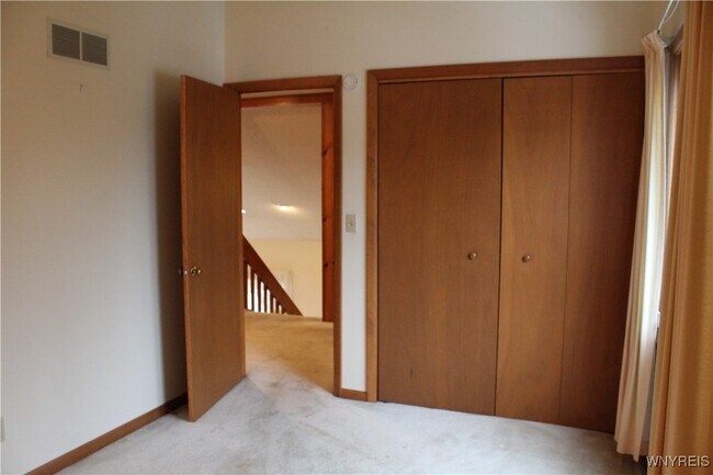 Building Photo - 16 Bluebird Ln