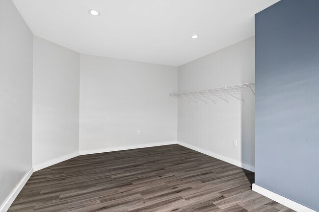 Building Photo - 11304 Cox Ave
