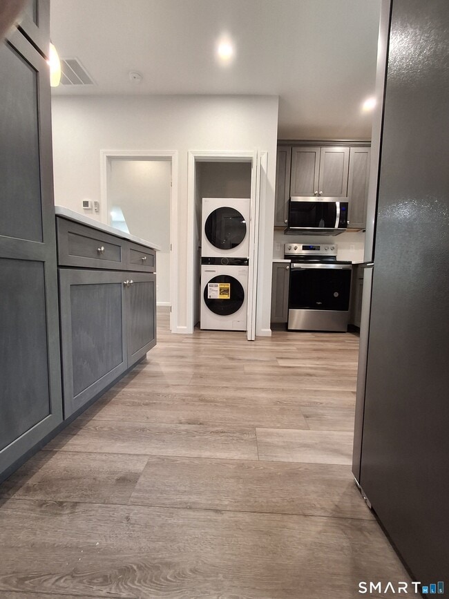 Building Photo - 78 West Ave