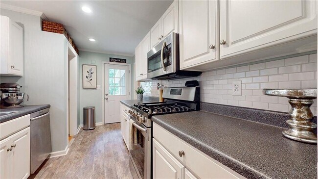 Building Photo - 908 Willivee Dr