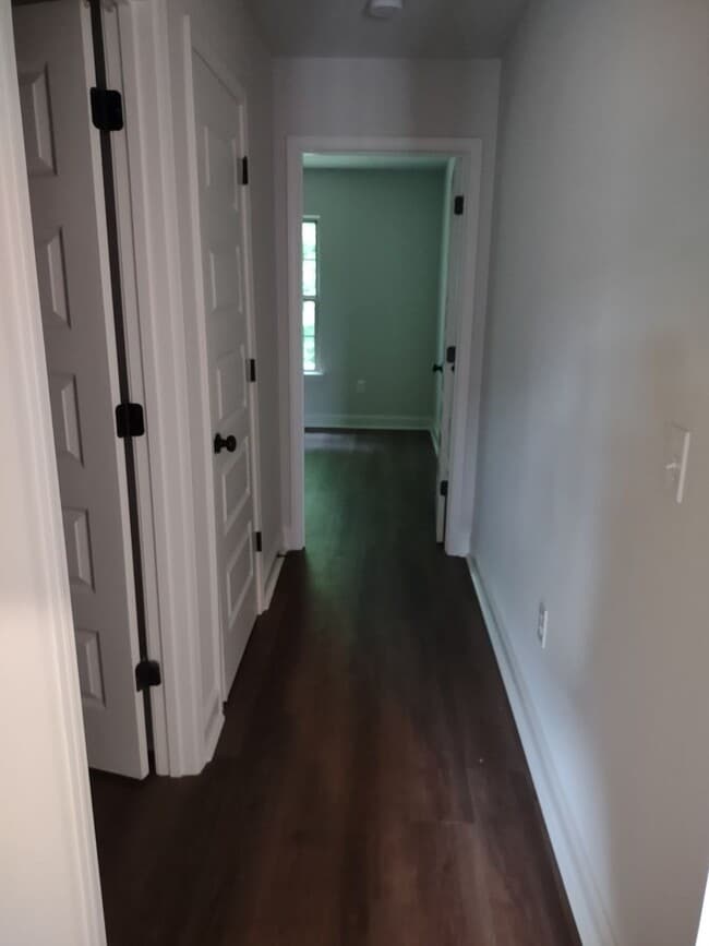 Building Photo - 207 Silver Circle Pearl, MS