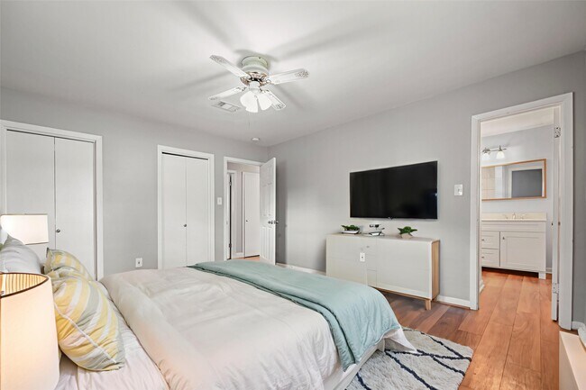 Building Photo - 209 Moss Hill Ln