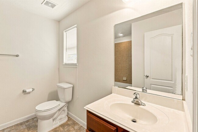 Building Photo - 1014 Hummingbird Point Ln