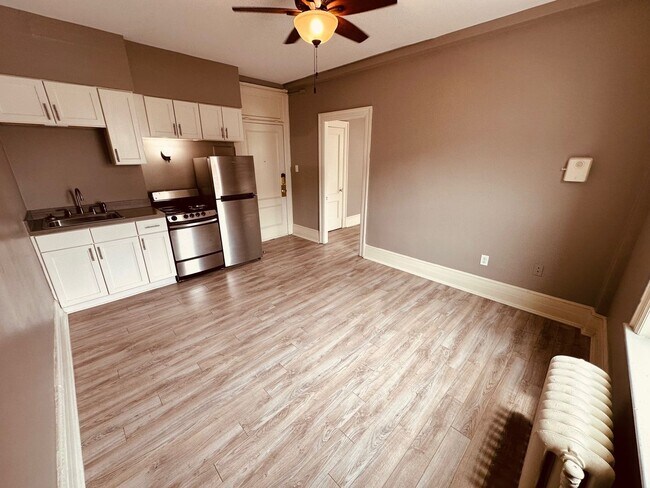 Building Photo - 7 W Philadelphia St