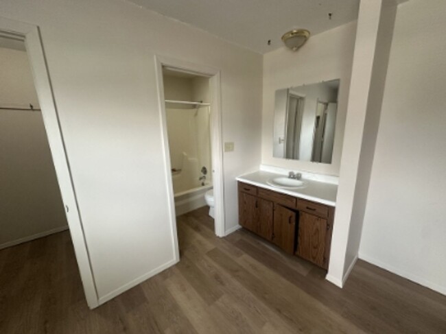 Building Photo - 2518 Leeper Dr