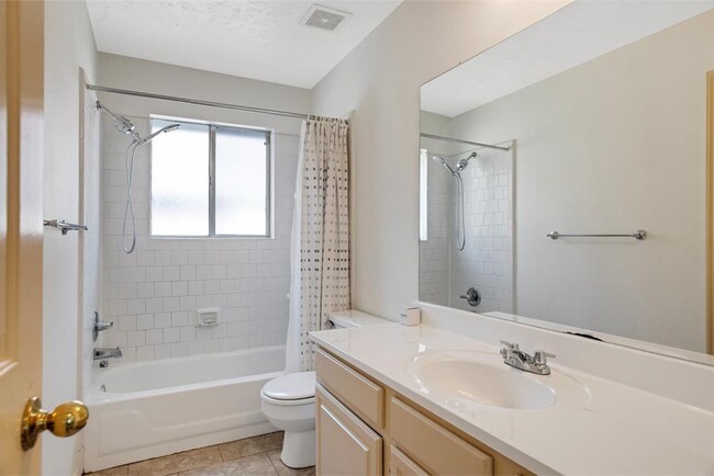 Building Photo - 4110 Bluewater Dr