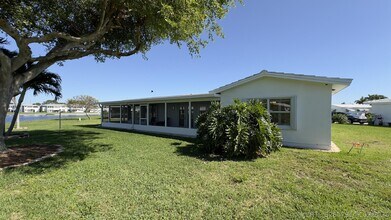 Building Photo - 1108 W Ocean Ave