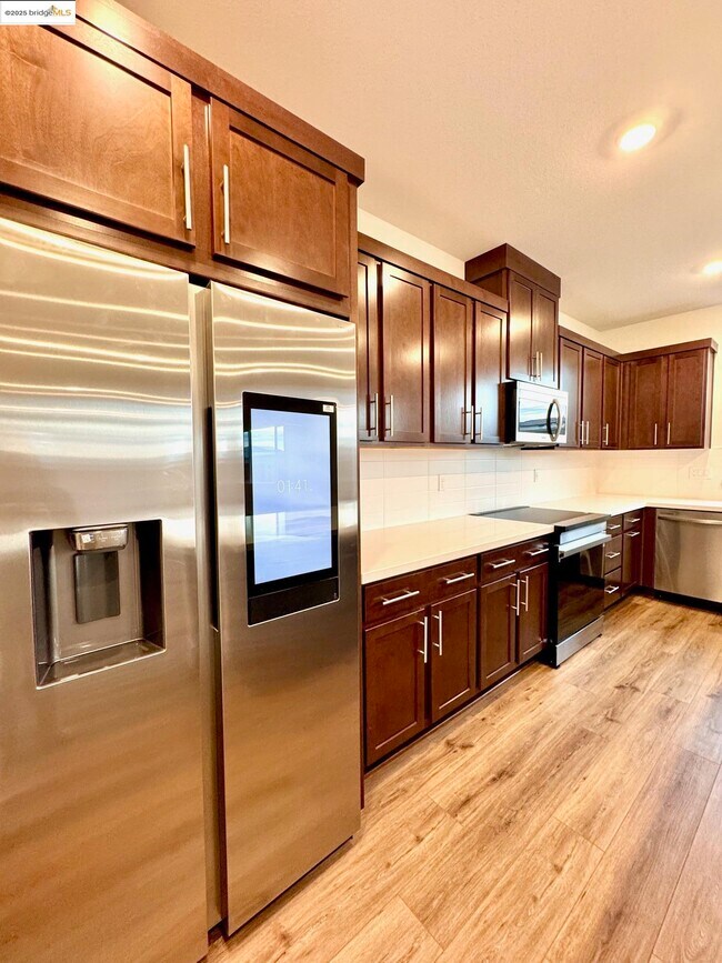 Building Photo - 2850 Talkeetna St