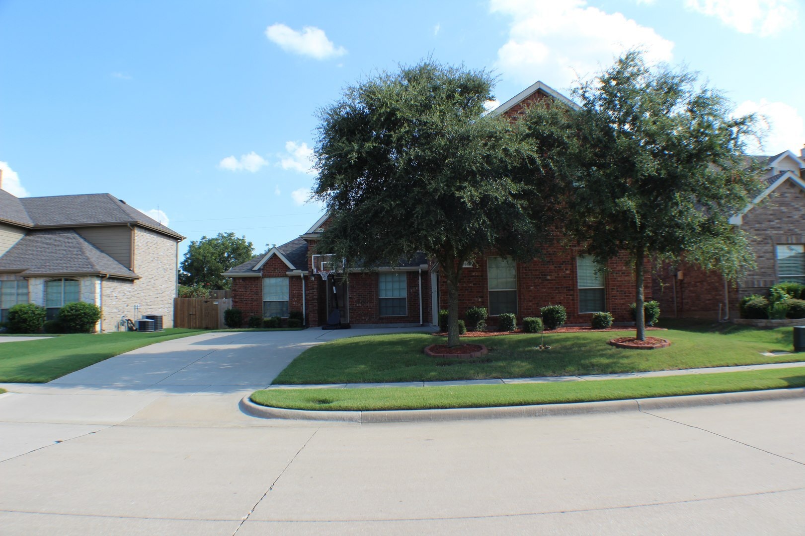 Building Photo - 1614 Westfield way