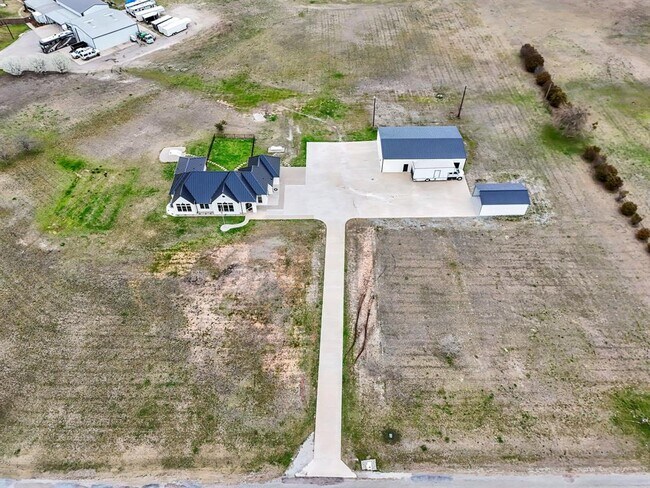 Building Photo - 157 Country Pl Ln