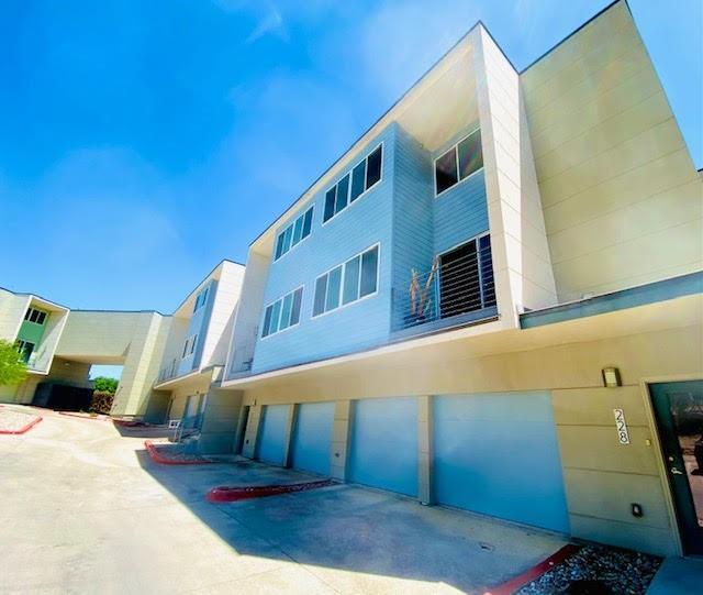 Building Photo - 604 N Bluff Dr