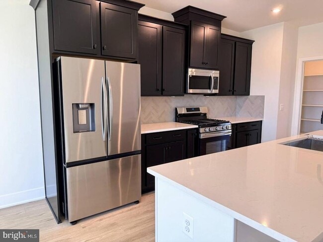 Building Photo - 122 Galaxy Pl