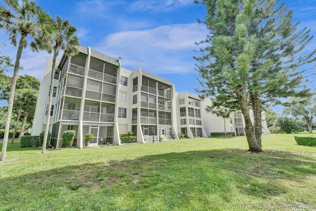 Building Photo - 9470 Poinciana Pl