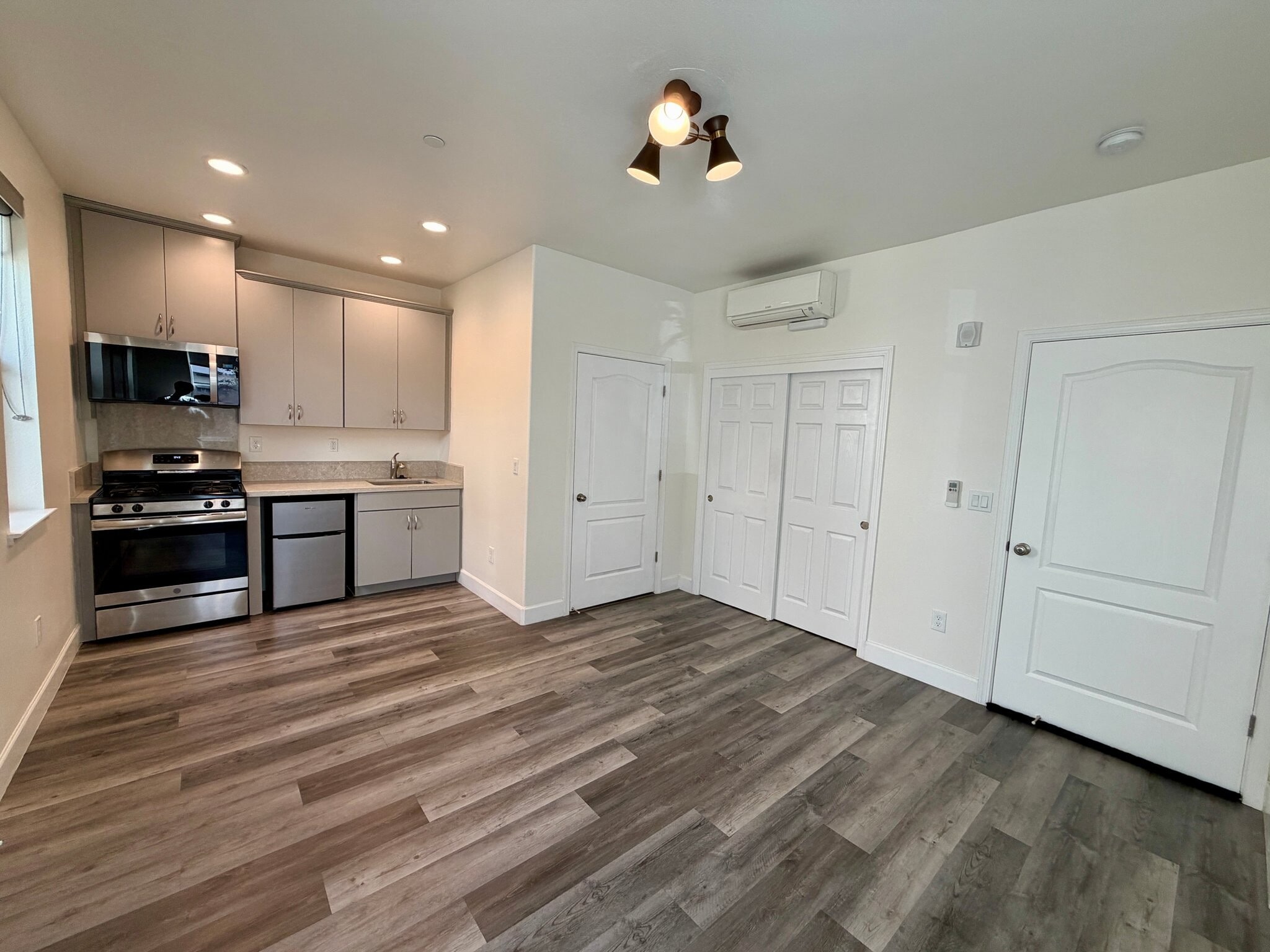 Building Photo - 2733 Sorano Ct