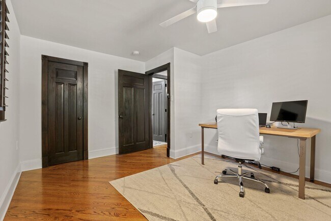 Building Photo - 2730 Oak Valley Dr