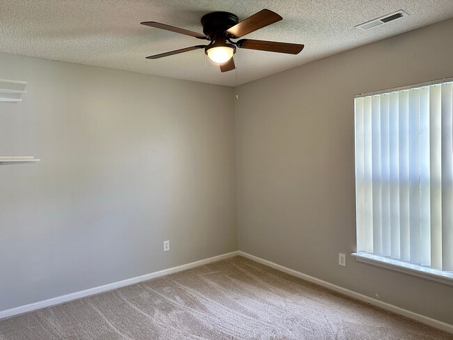 Building Photo - 5091 Ballantine Dr