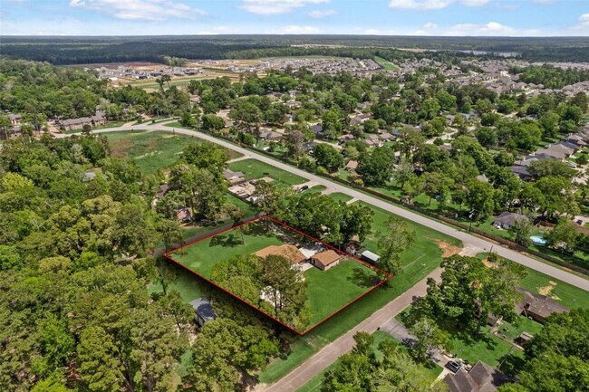 Building Photo - 24338 Redbud Ave