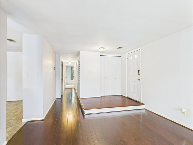 Building Photo - 1534 Cross Keys Ct