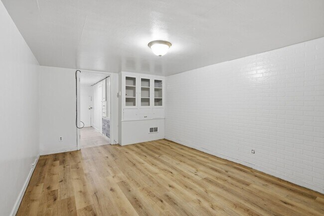 Building Photo - Peaceful Studio Apartment Near the Utah Capitol & Downtown Salt Lake City