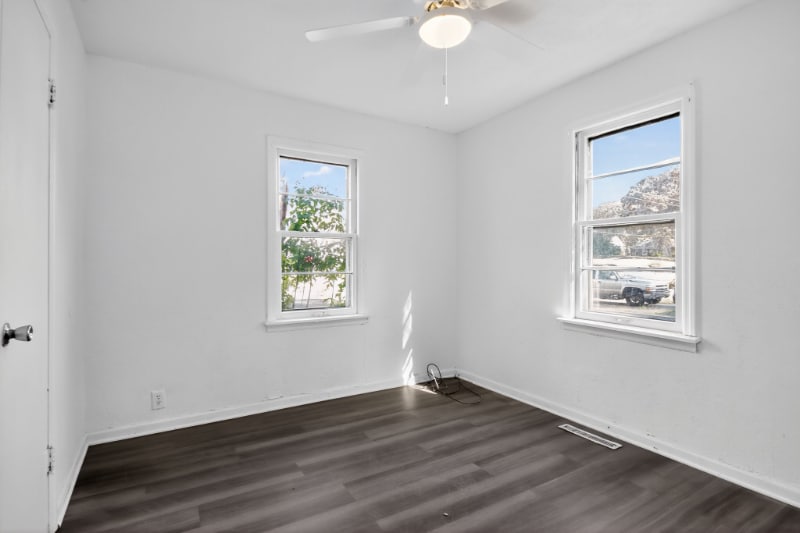 Building Photo - 1971 E Cantrell St