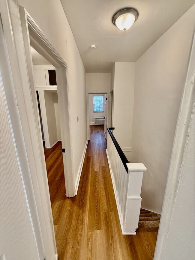 Building Photo - Just RENOVATED open floorplan 3 BED/1 BA HOME w/ WASHER/DRYER & large PATIO on Great Block in Sou...