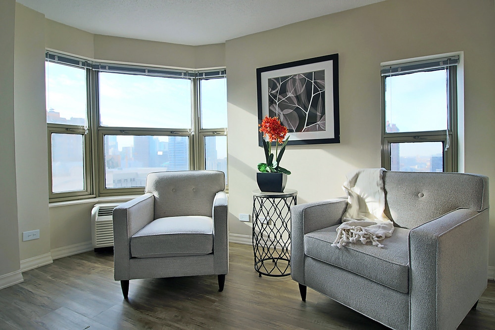 Building Photo - 38 W Chestnut St