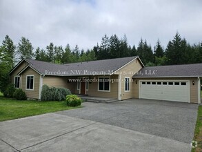 Building Photo - 117 Timberline Ln