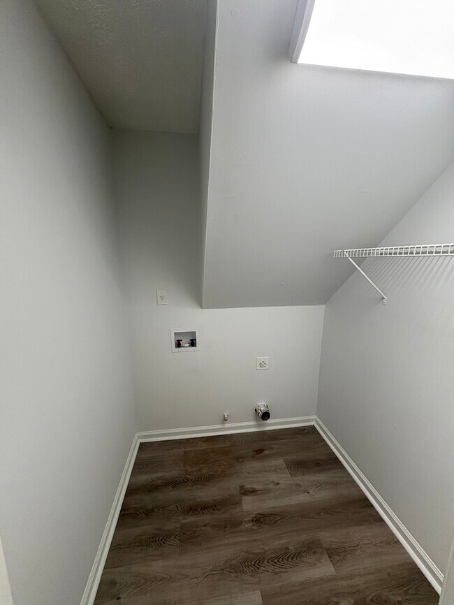 Building Photo - 229 Pebble Creek Dr