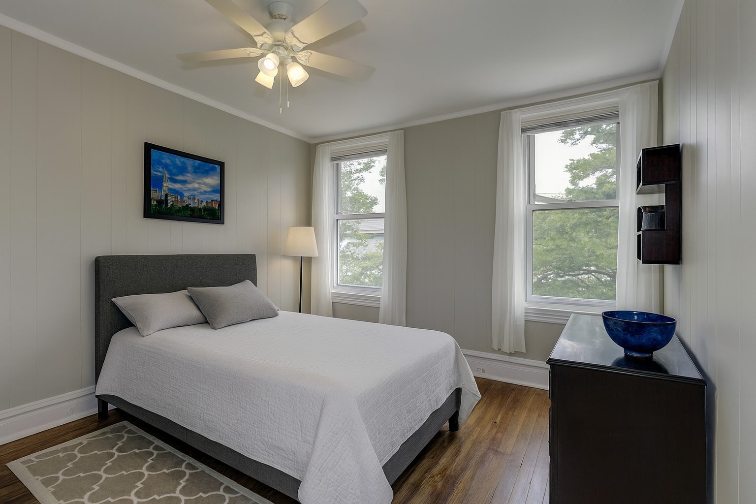 Upstairs larger front bedroom - 616 Lamont St NW