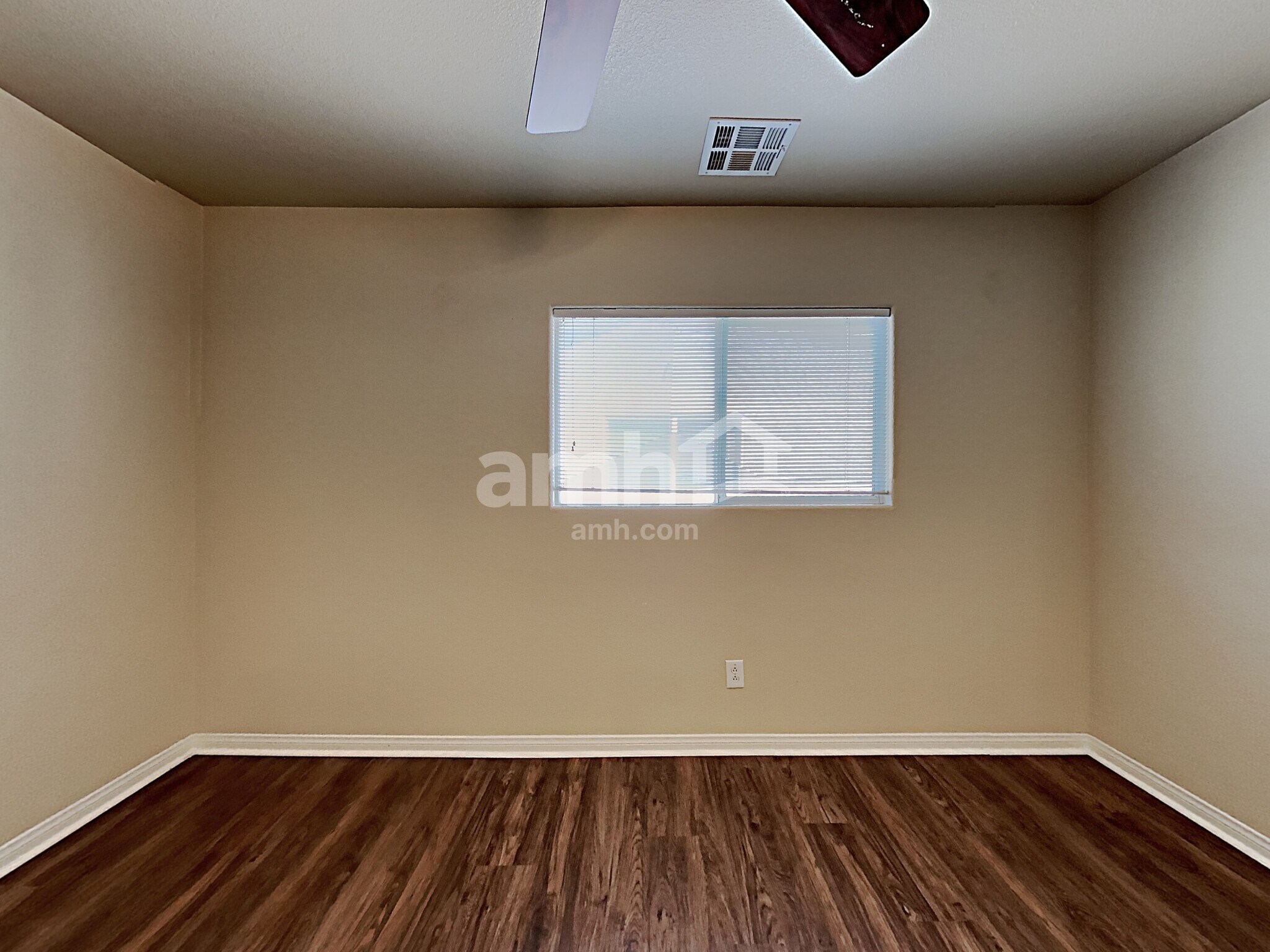 Building Photo - 8991 Ornate Glade Ave