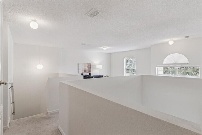 Building Photo - 15519 Willet Ct