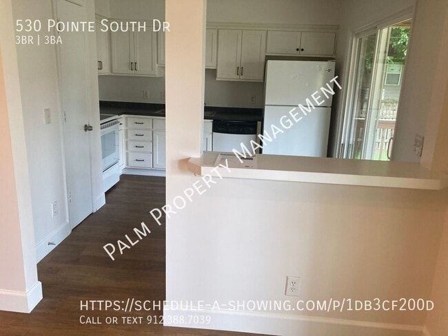 Building Photo - 530 Pointe S Dr
