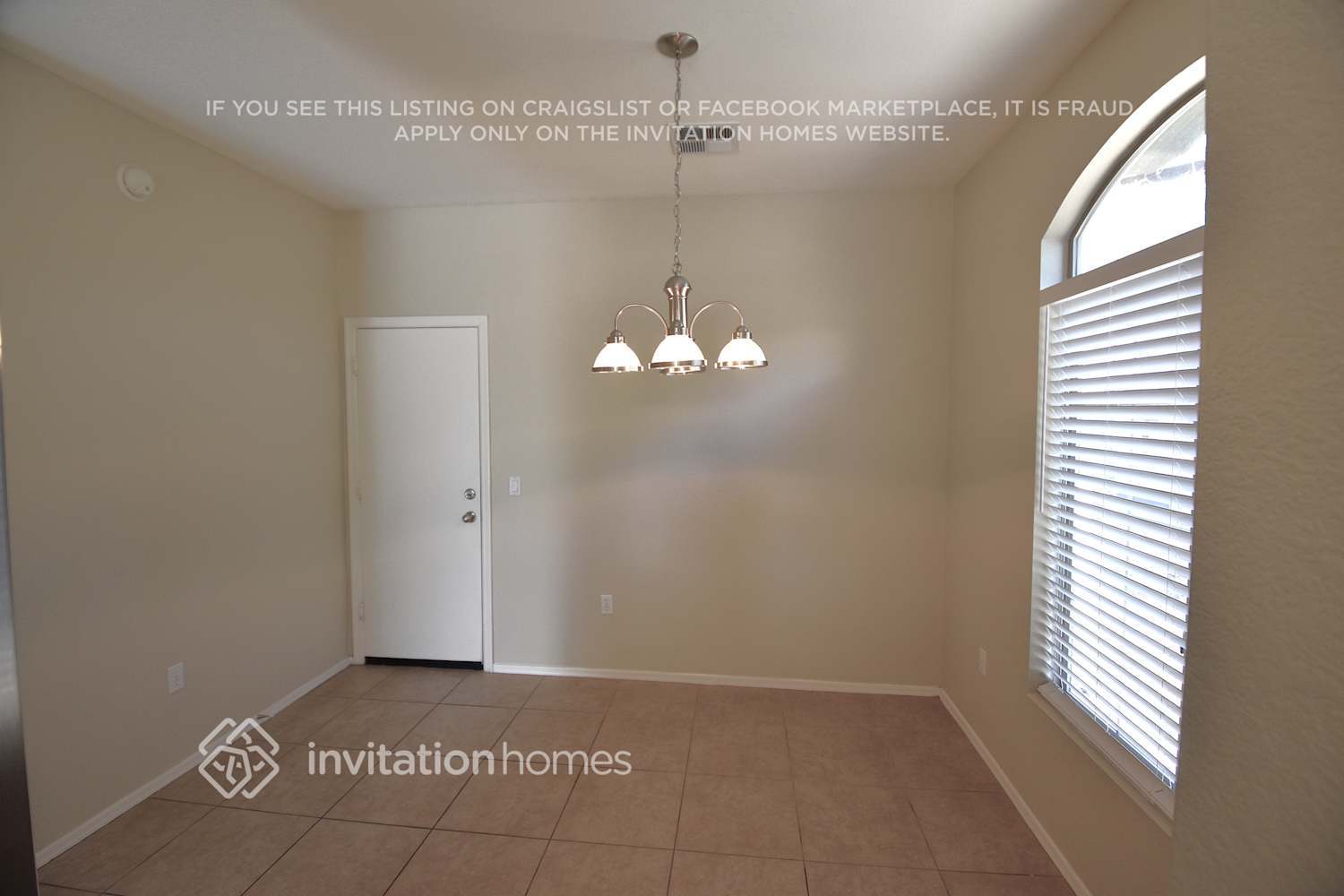 Building Photo - 421 N 168th Ln