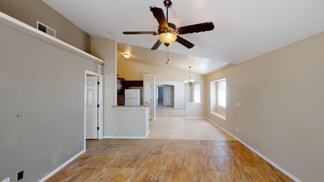 Building Photo - 14336 Desert Sage Dr