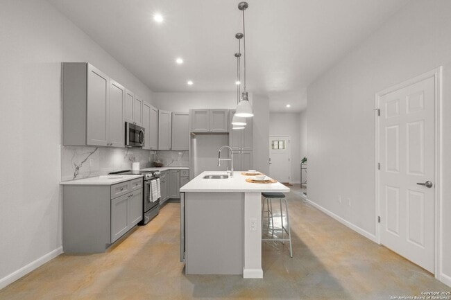 Building Photo - 1002 Morningside Dr