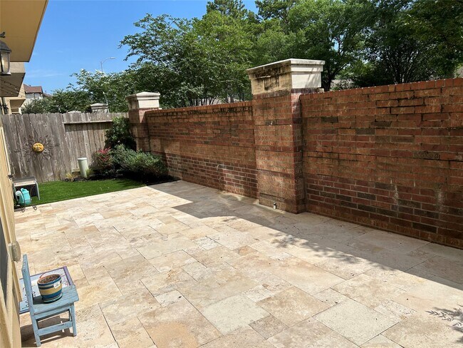 Building Photo - 2746 King's Retreat Cir