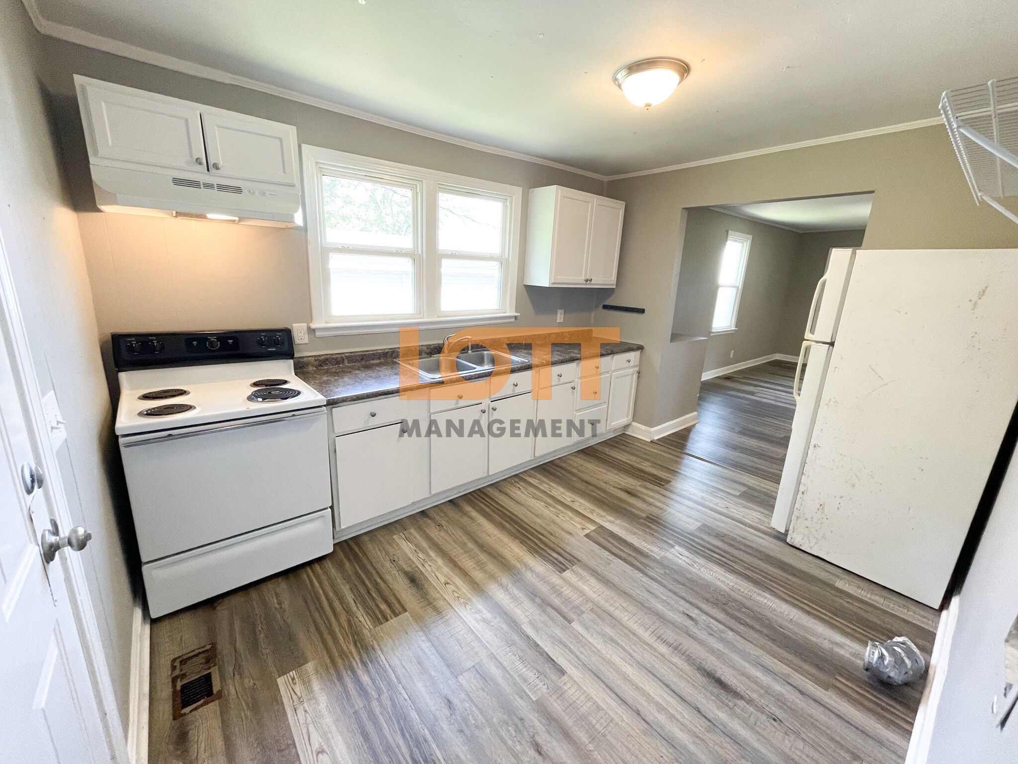 Building Photo - 5 Saint Clair St