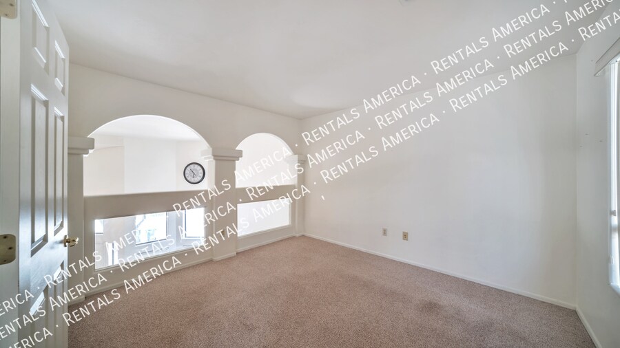 Building Photo - 15400 S Camino Agua Azul