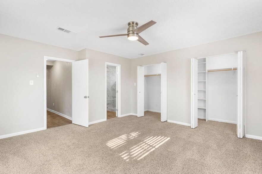 Building Photo - 714 Pleasant Valley Rd