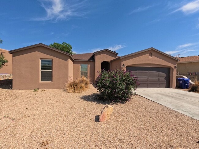 Building Photo - 928 Flora Vista Dr