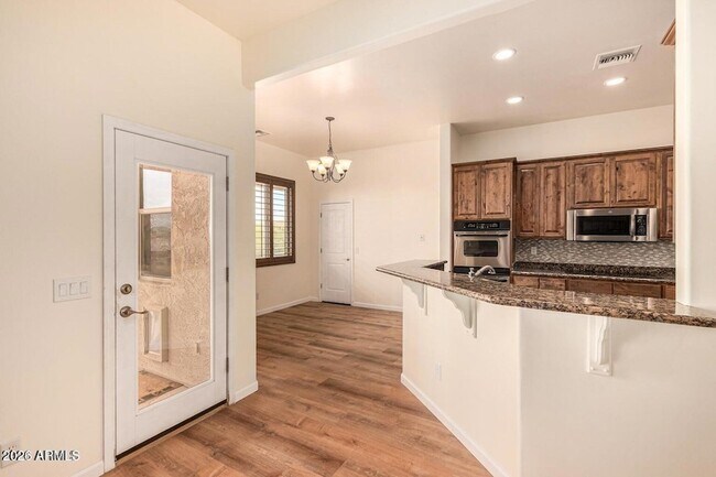 Building Photo - 1415 W Lavitt Ln