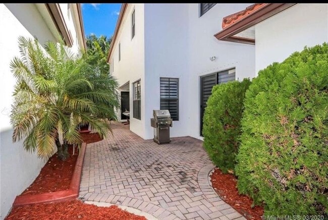 Building Photo - 8362 NW 39th Ct