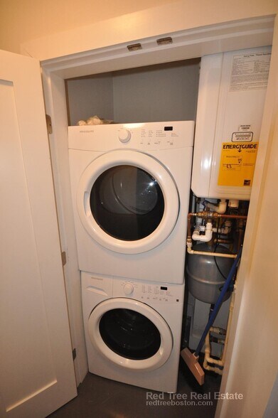 Building Photo - 659 Massachusetts Ave