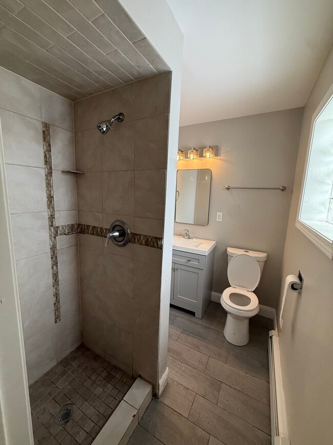 Building Photo - 14421 S Ravinia Ave