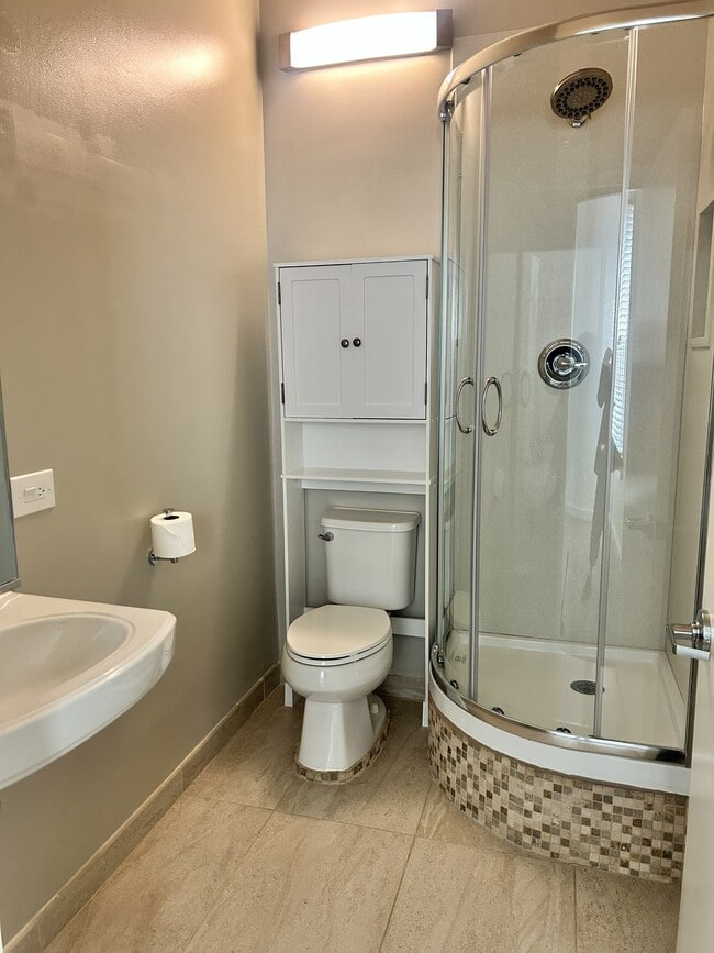 Building Photo - 198 Coleman St