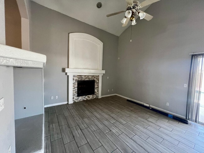 Building Photo - 1631 N Garrett Dr