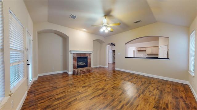 Building Photo - 7601 Maplewood Dr