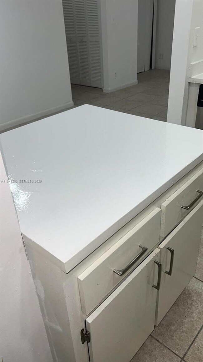 Building Photo - 1802 Waterview Cir