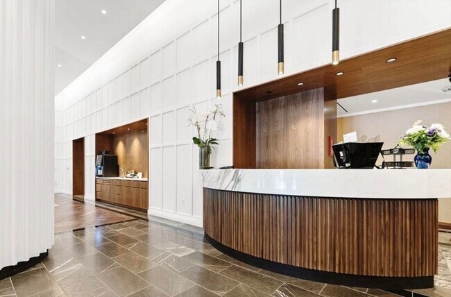 Building Photo - 3 Avery St